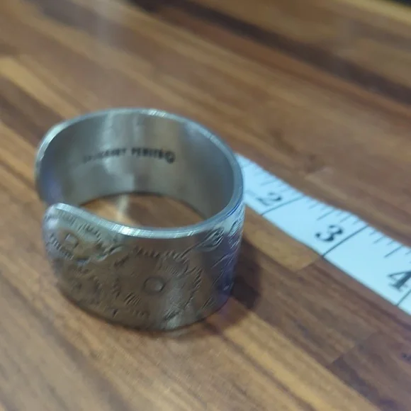 Salisbury pewter cuff bracelet October flowers cosmos silver tone - Picture 6 of 9